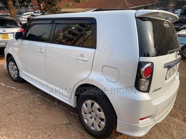 Toyota Corolla Rumion 2011 White
