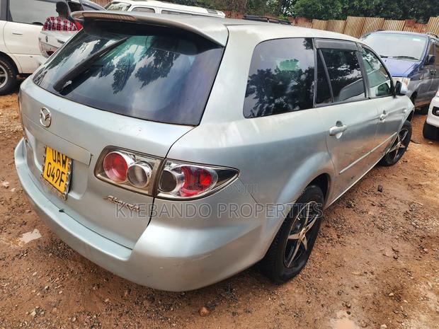 Mazda Atenza 2002 Blue