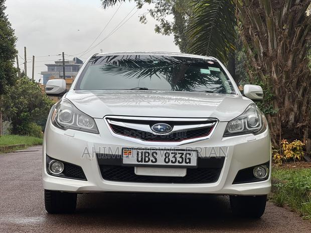 Subaru Legacy 2010 White