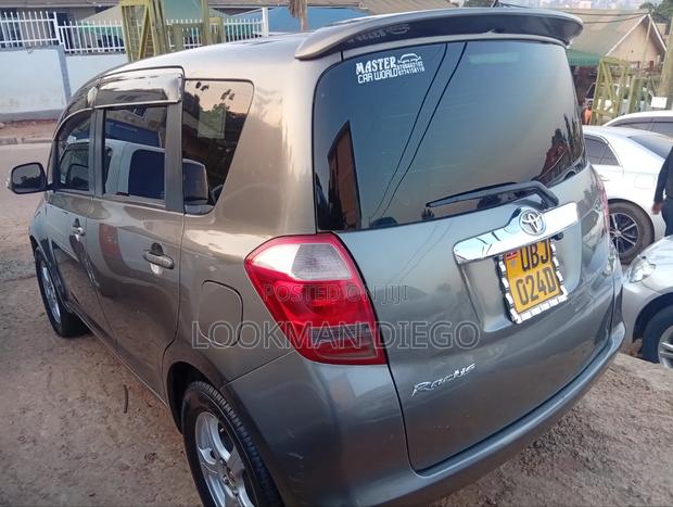 Toyota Ractis 1.3 FWD 2007 Gray