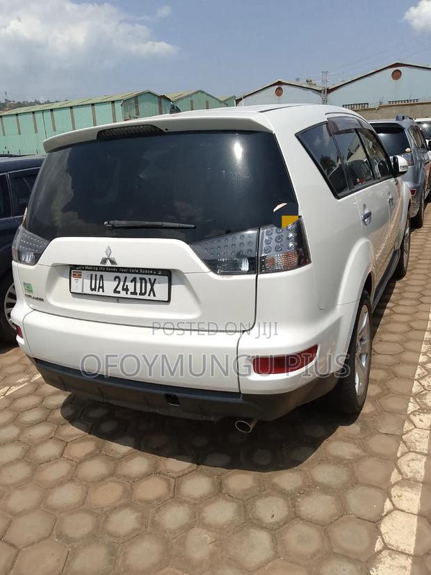 Mitsubishi Outlander 2013 White