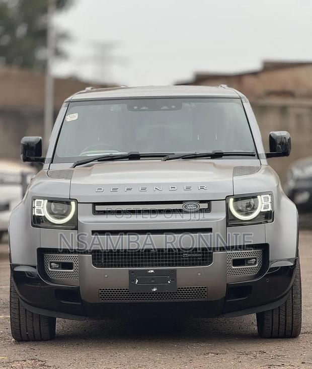 New Land Rover Defender 2024 Gray