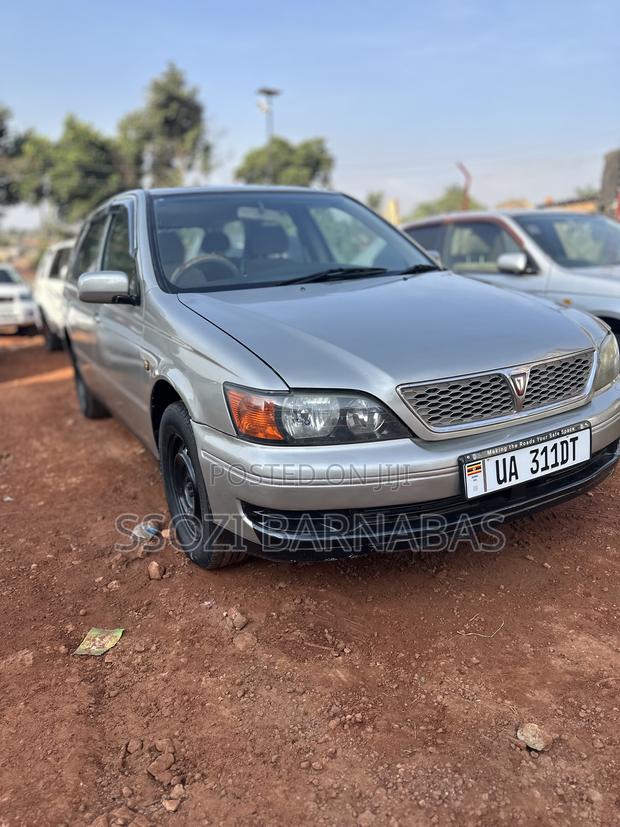 Toyota Vista 2002 Gold