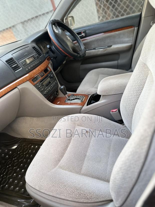 Toyota Mark II 2002 Silver