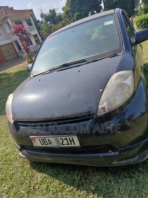 Toyota Noah 2005 Black