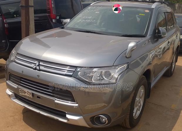 Mitsubishi Outlander 2014 Gray