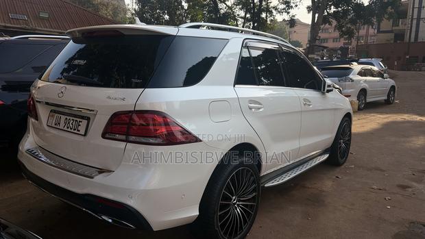 Mercedes-Benz GLE-Class 2017 White