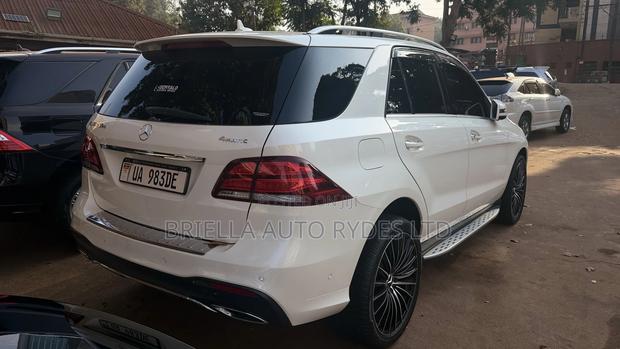 Mercedes-Benz GLE-Class 2017 White