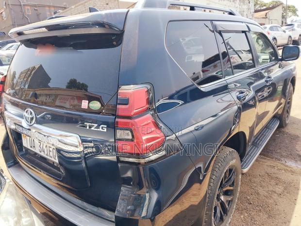 Toyota Land Cruiser Prado 2018 Black