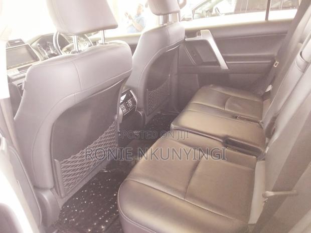 Toyota Land Cruiser Prado 2017 White
