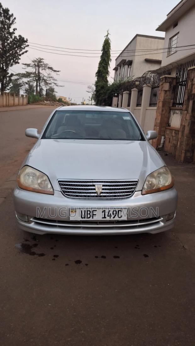 Toyota Mark II 2004 Silver