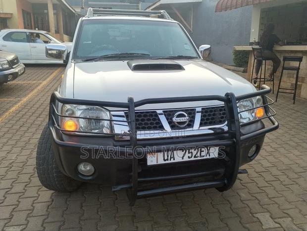 Nissan Hardbody 2019 White