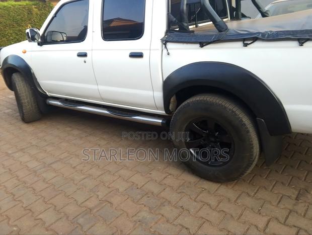 Nissan Hardbody 2019 White