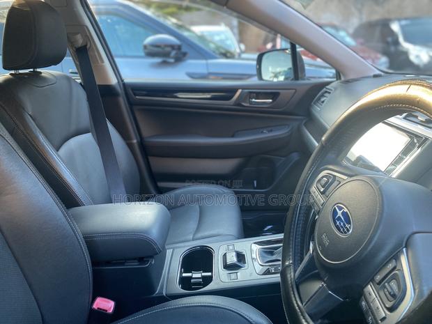 Subaru Outback 2.5i AWD 2017 White