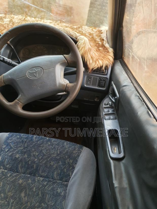 Toyota Ipsum 2000 Silver
