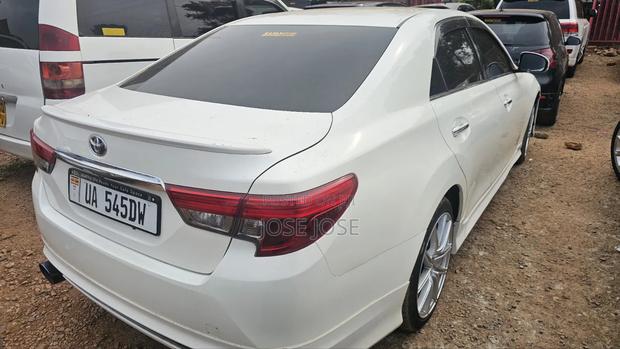 Toyota Mark X 2014 White