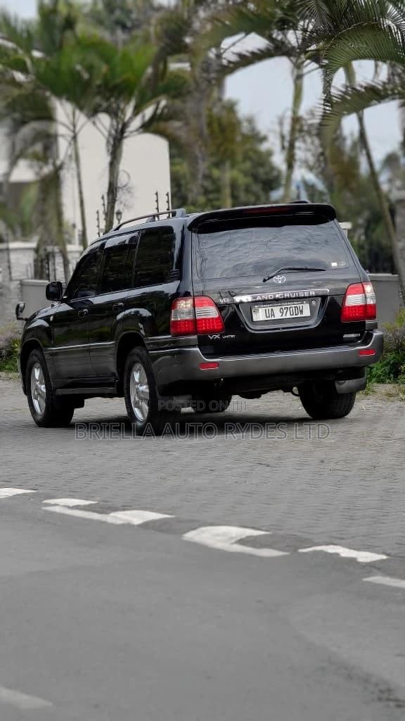 Toyota Land Cruiser Prado 2005 Silver