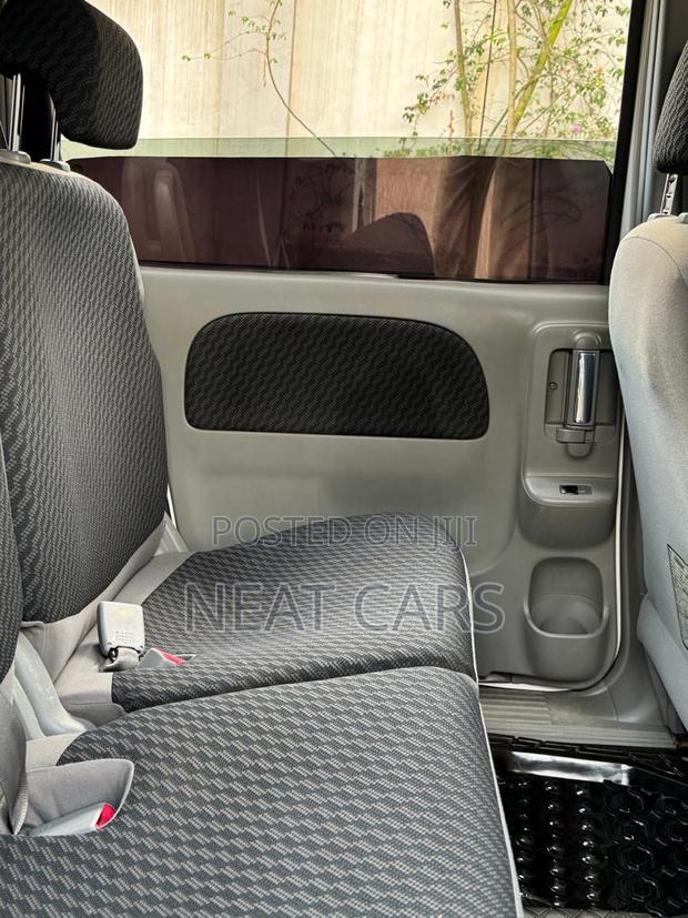 Toyota Sienta 2010 White