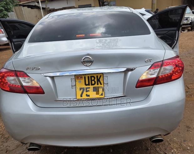 Nissan Fuga 2009 Silver