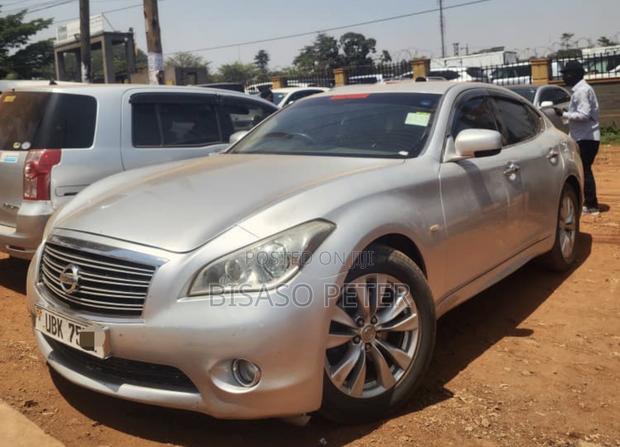 Nissan Fuga 2009 Silver