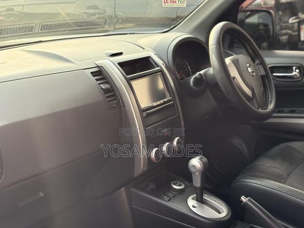 Nissan X-Trail 2.0 Petrol XE 2012 Silver