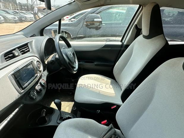 Toyota Vitz 1.3 AWD 3dr 2012 Silver