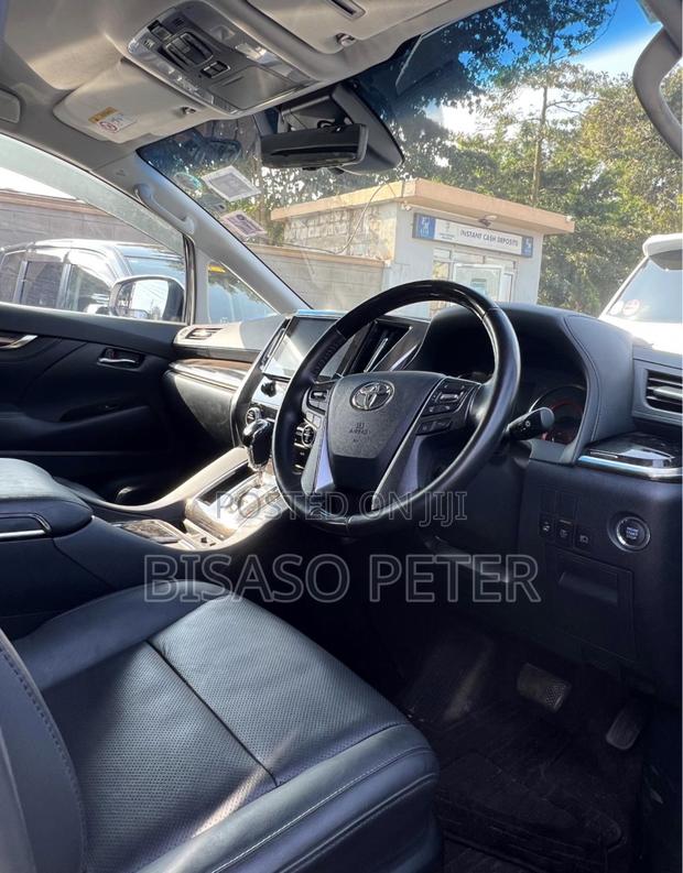 Toyota Alphard 2.5 Petrol AWD 2020 White