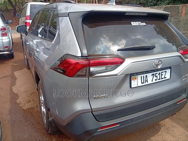 Toyota RAV4 2020 Gray