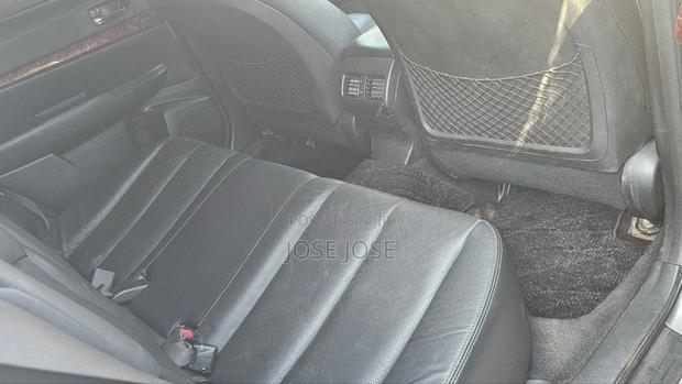 Subaru Outback 2012 Gray