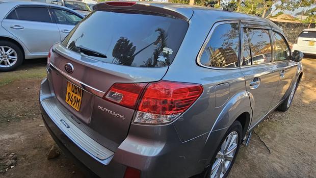 Subaru Outback 2012 Gray