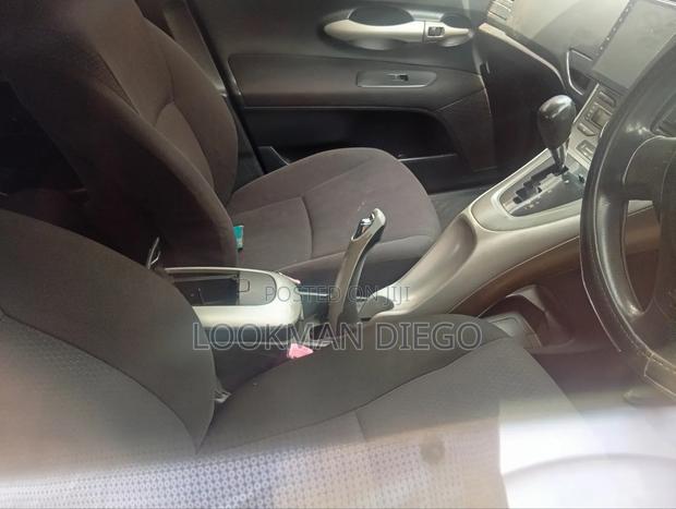 Toyota Auris 1.4 VVT-i 2007 Silver