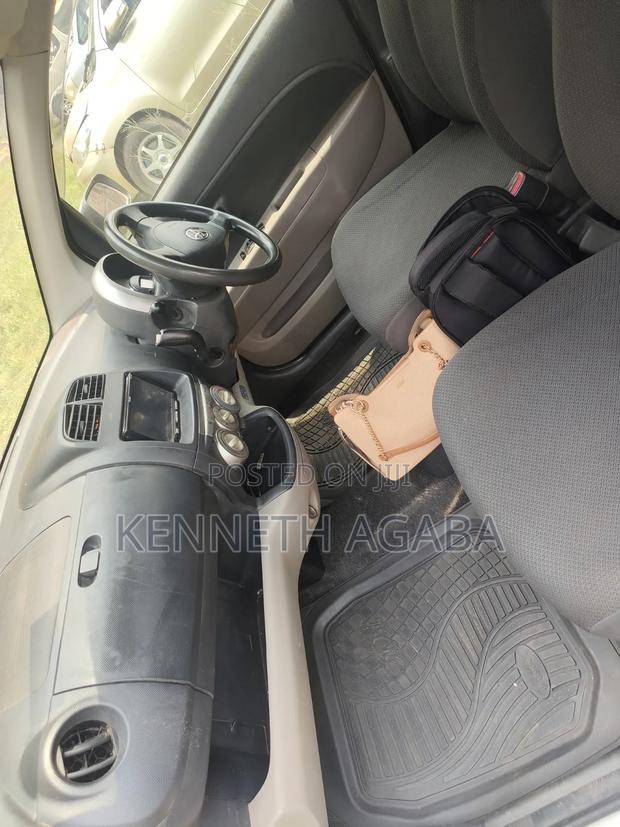 Toyota Passo 2005 Silver