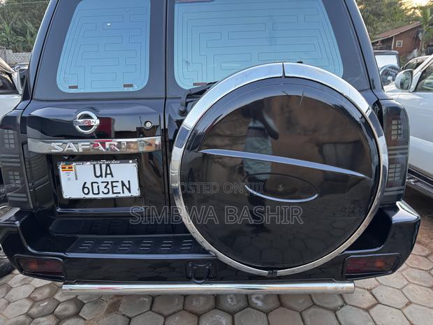 Nissan Patrol 2012 Black
