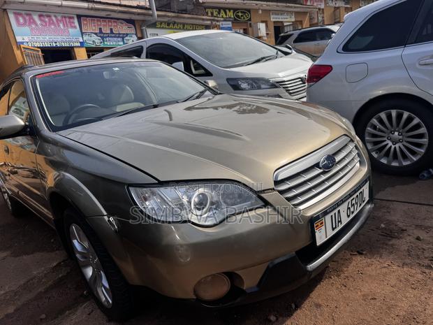 Subaru Outback 2009 Gold