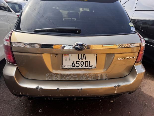 Subaru Outback 2009 Gold