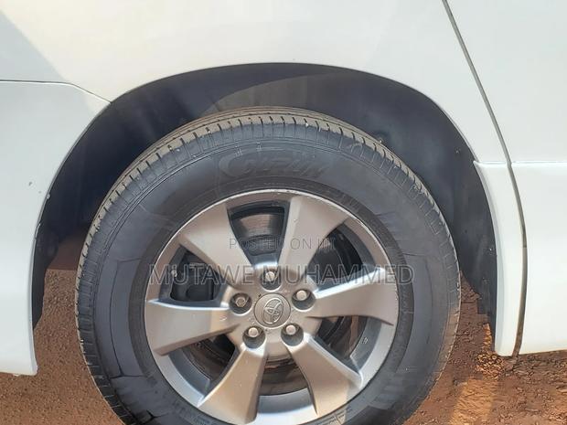 Toyota Alphard 2011 White
