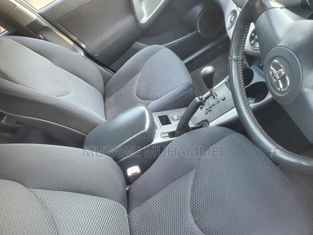 Toyota RAV4 2010 Gray