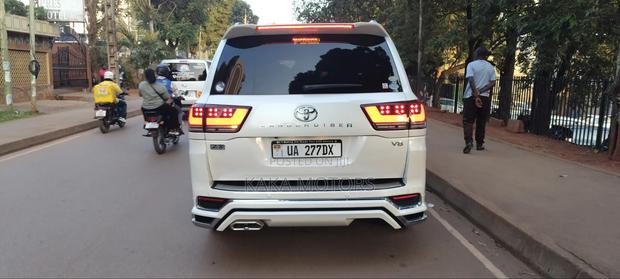 Toyota Land Cruiser 2024 White
