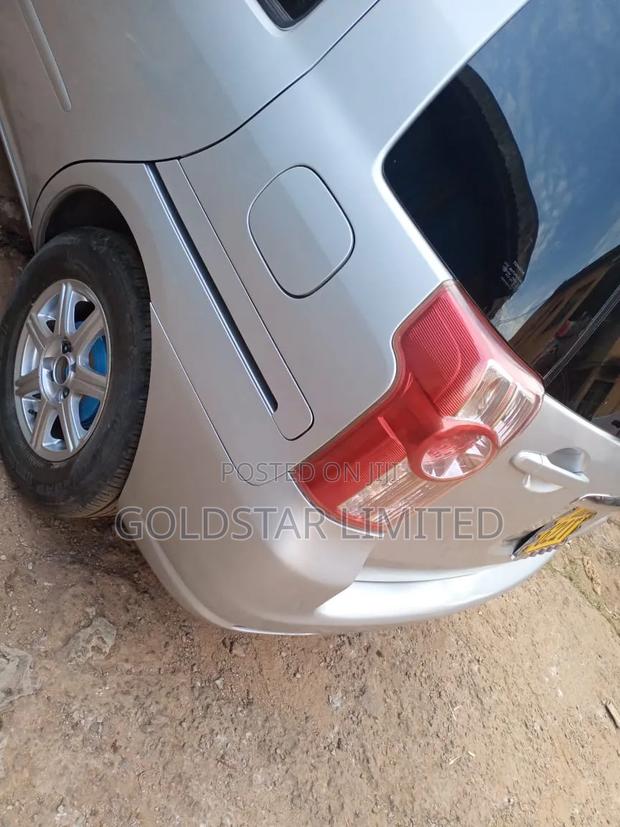 Toyota Raum 2008 Silver