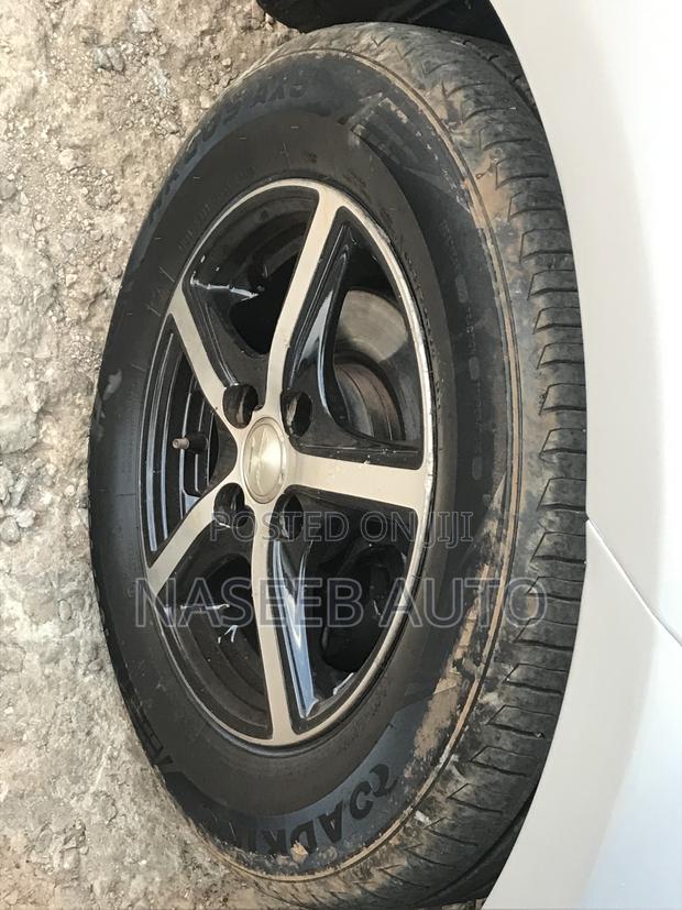 Toyota Sienta 2008 Silver