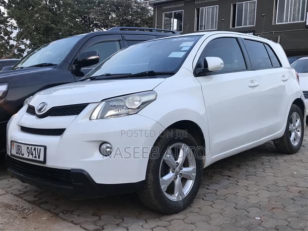 Toyota IST 2008 White