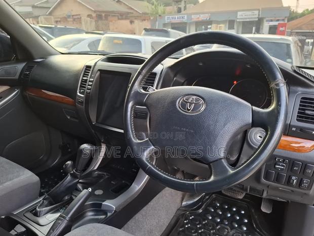 Toyota Land Cruiser Prado 2009 Black