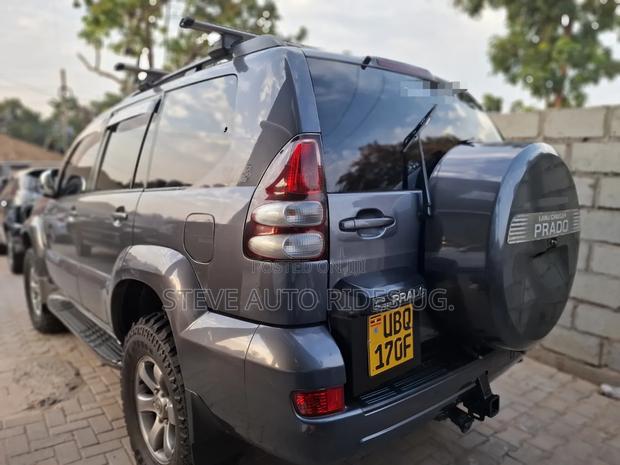 Toyota Land Cruiser 2008 Gray