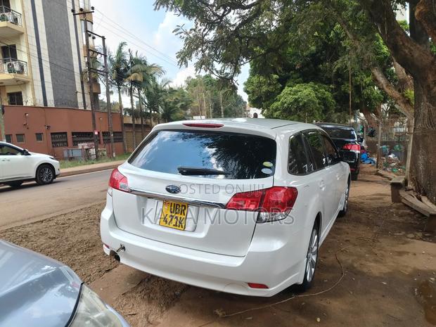Subaru Legacy 2010 White
