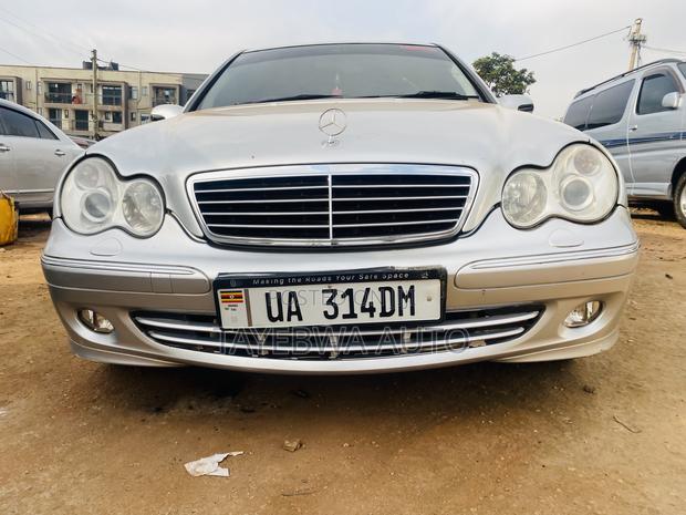 Mercedes-Benz C200 2004 Silver