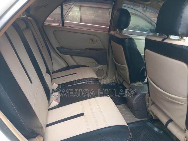 Toyota Harrier 2003 White