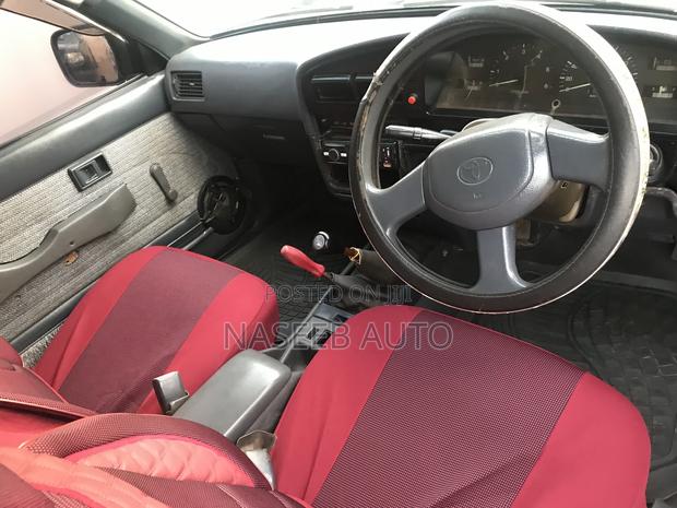 Toyota Hilux 2000 Green