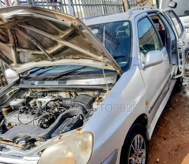 Toyota Raum 2000 Silver