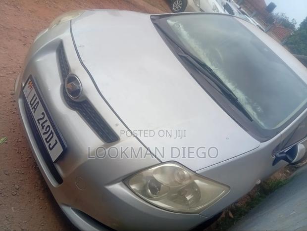 Toyota Auris 2009 Silver