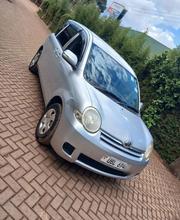 Toyota Sienta 2006 White for sale